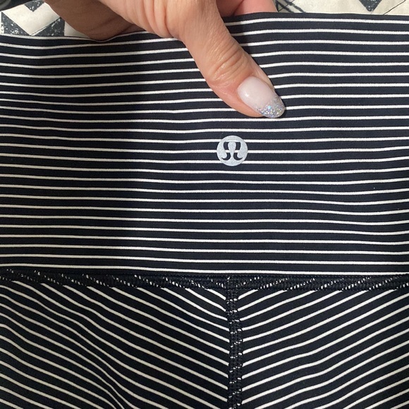 Lululemon leggings - Picture 3 of 5